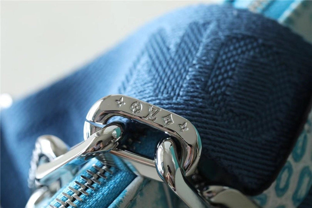 Louis Vuitton Coussin PM High Shiny Alligator Light Blue For Women,  Shoulder And Crossbody Bags 10.2n/26cm Louis Vuitton 