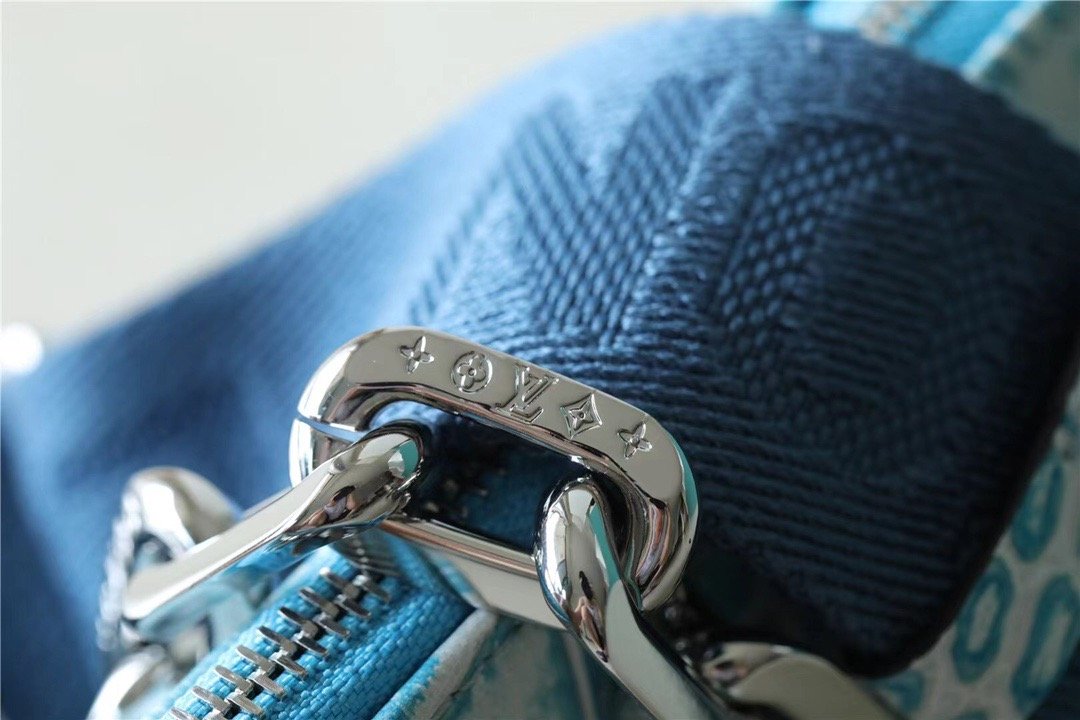Louis Vuitton Coussin PM High Shiny Alligator Light Blue For Women,  Shoulder And Crossbody Bags 10.2n/26cm Louis Vuitton 