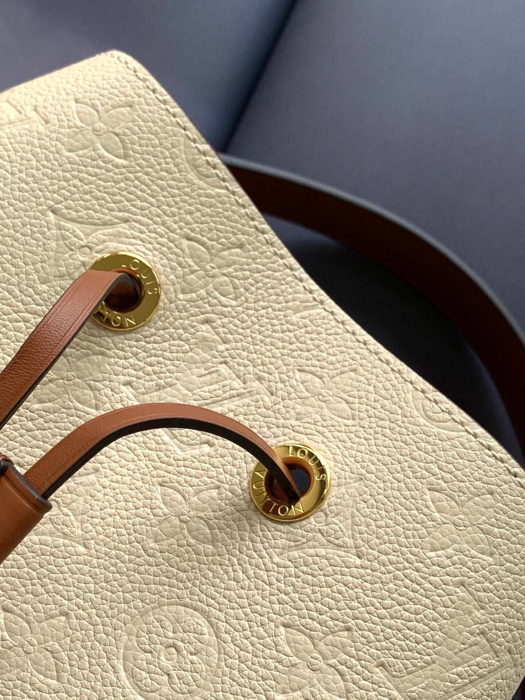 Louis Vuitton NeoNoe MM Bucket Bag Monogram Empreinte Creme For Women, Women’s Bags, Shoulder Bags 10.2in/26cm Louis Vuitton M45307