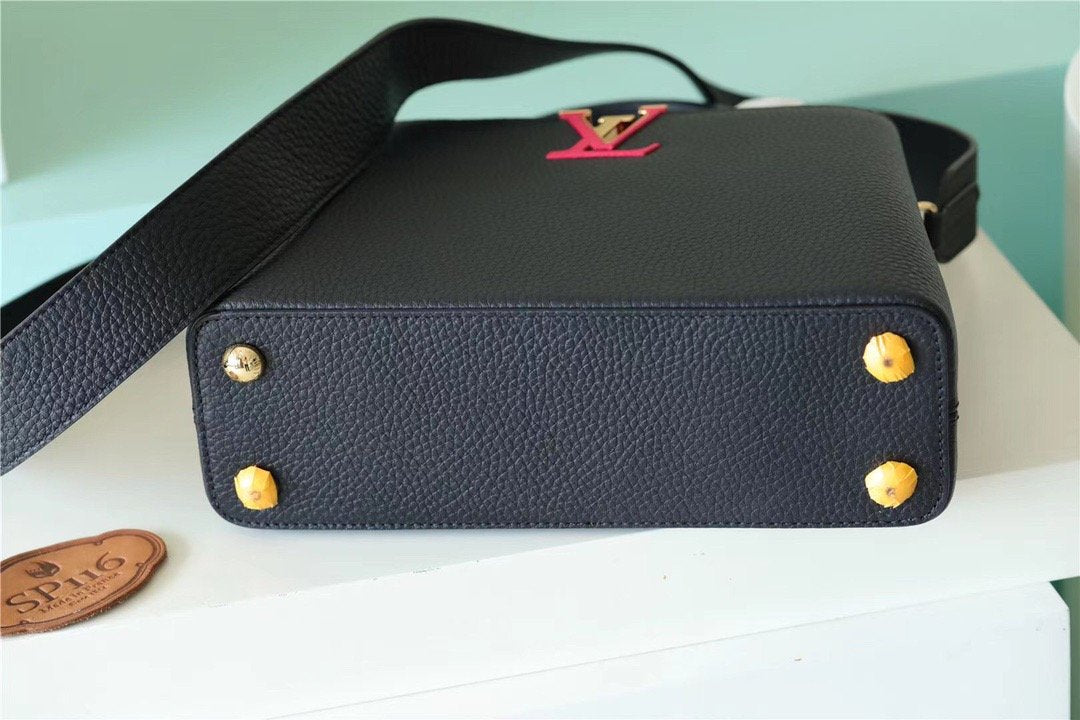 Louis Vuitton Capucines Taurillon Black/ Rose Berlingot For Women, WomenÃƒÂ¢Ã¢â€šÂ¬Ã¢â€žÂ¢s Bags, Shoulder And Crossbody Bags 10.6in/27cm Louis Vuitton