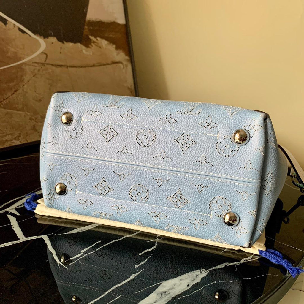 Louis Vuitton Hina PM GraGLAMIent Blue For Women, WomenÃƒÂ¢Ã¢â€šÂ¬Ã¢â€žÂ¢s Handbags, Shoulder And Crossbody Bags 9in/23cm Louis Vuitton