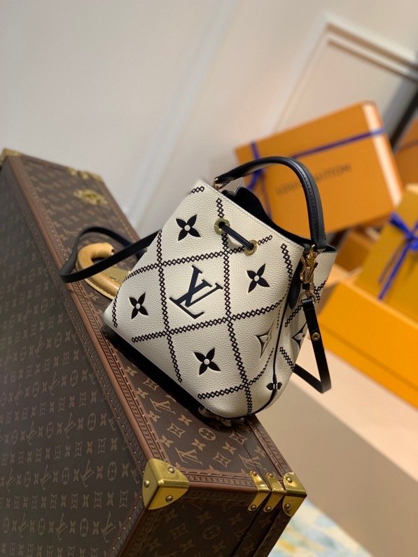 Louis Vuitton NeoNoe Monogram Empreinte For Women,  Shoulder Bags 10.2in/26cm Louis Vuitton M46023