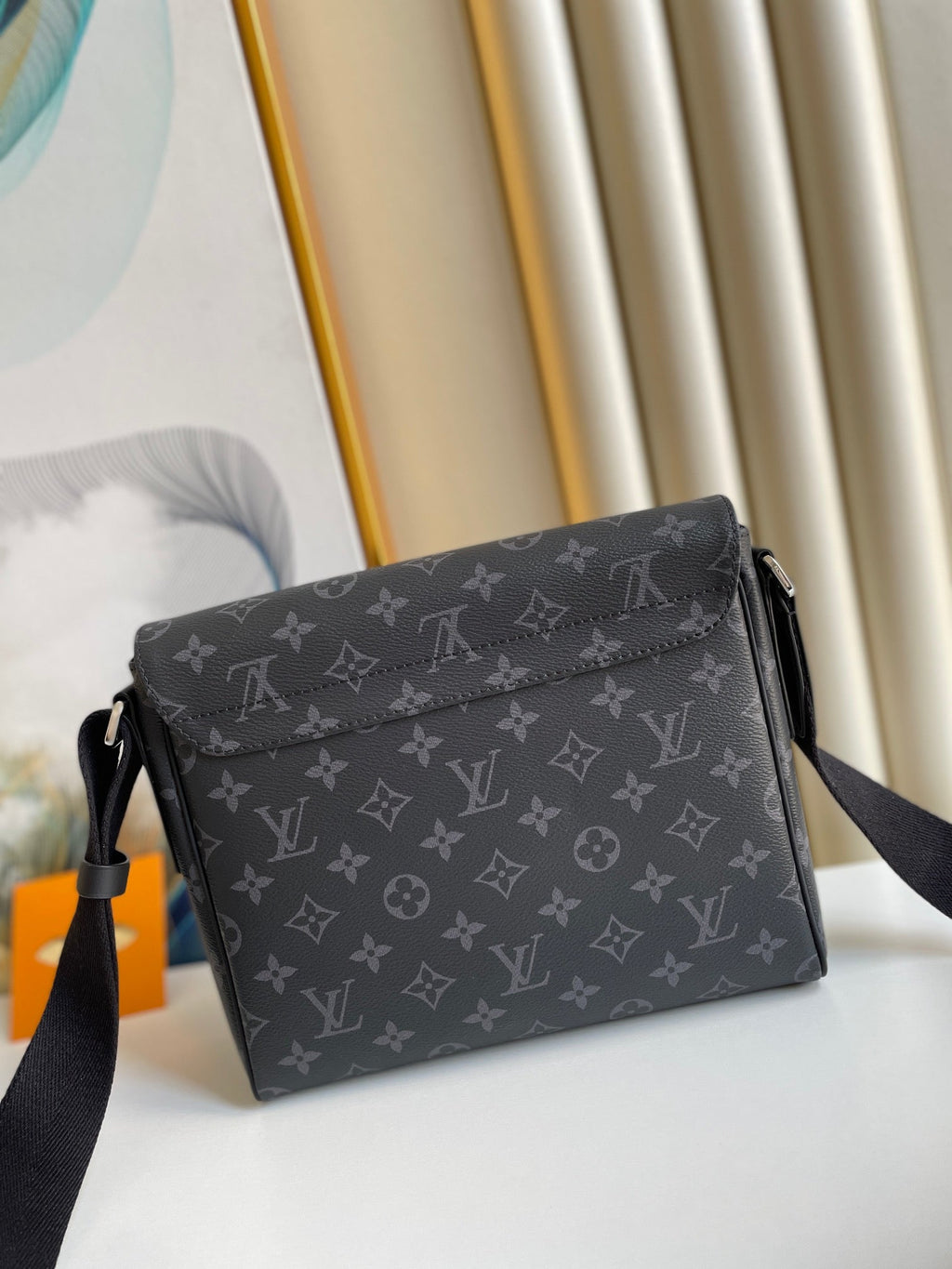 Louis Vuitton GLAMIstrict PM Monogram Eclipse Canvas For Men, Bags, Shoulder And Crossbody Bags 9.8in/25cm Louis Vuitton M44000