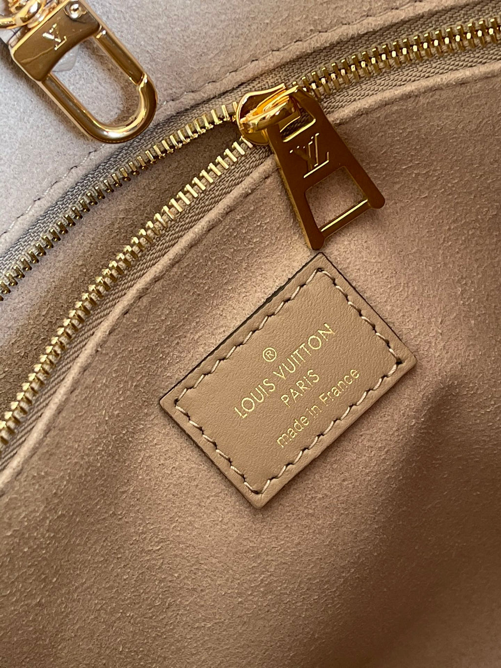 Louis Vuitton OnTheGo PM Tote Bag Monogram Empreinte Beige For Women, WomenÃƒÂ¢Ã¢â€šÂ¬Ã¢â€žÂ¢s Handbags, Shoulder And Crossbody Bags 9.8in/25cm Louis Vuitton