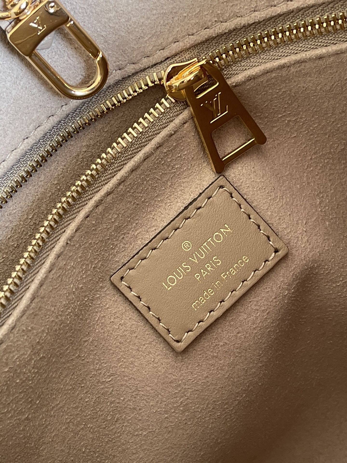 Louis Vuitton OnTheGo PM Tote Bag Monogram Empreinte Beige For Women, WomenÃƒÂ¢Ã¢â€šÂ¬Ã¢â€žÂ¢s Handbags, Shoulder And Crossbody Bags 9.8in/25cm Louis Vuitton