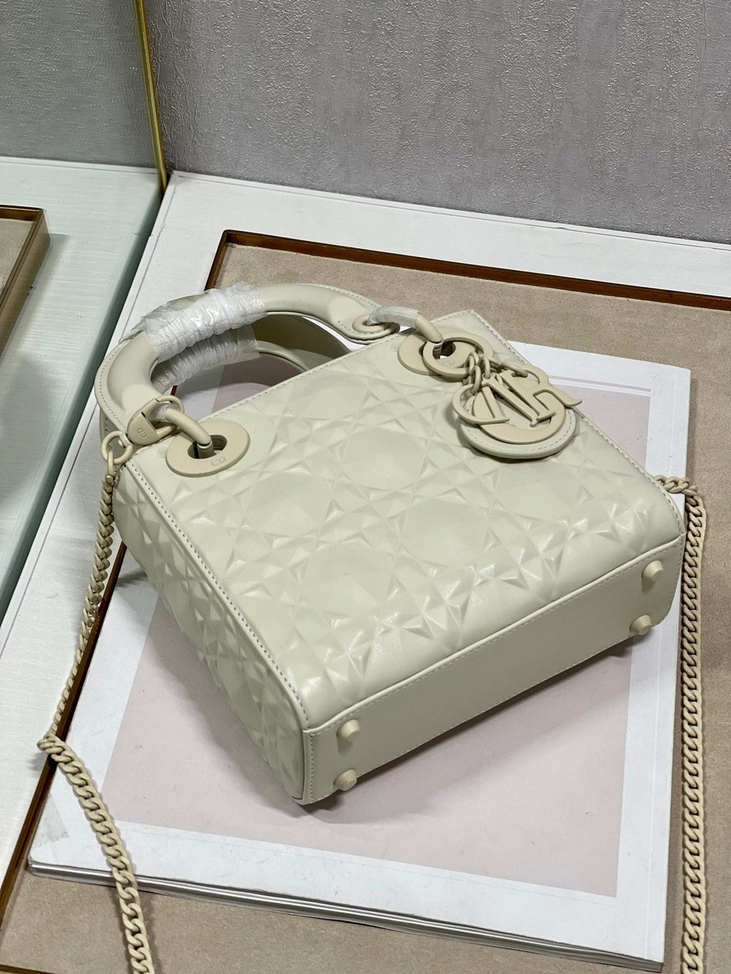 Dior Mini Lady Bag Latte Cannage with Beaded Motif, Beige, For Women Women’s Handbags, Crossbody Bags, 18cm CD M0505INEA_M030