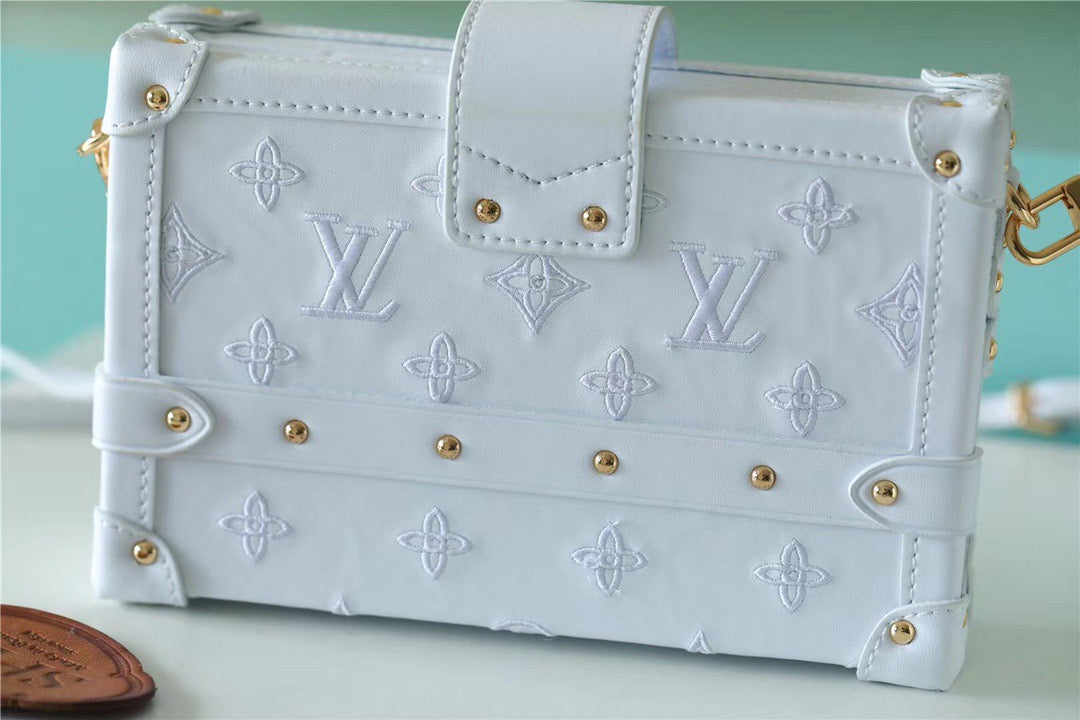 Louis Vuitton Petite Malle Monogram White For Women,  Shoulder And Crossbody Bags 7.9in/20cm Louis Vuitton M20847