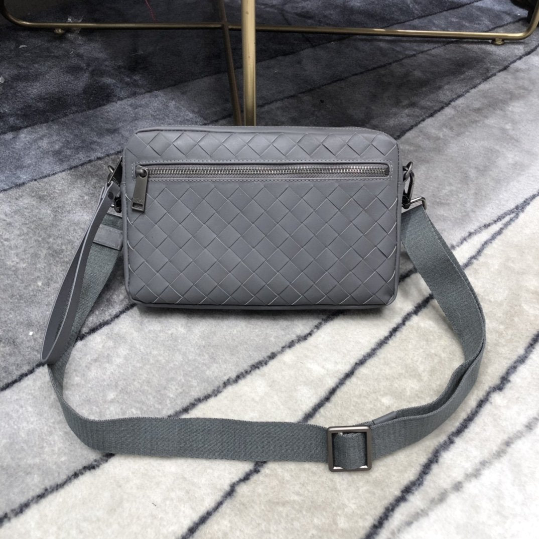 GLAMI Classic Intrecciato Gray, For Women, WomenÃ¢â‚¬â„¢s Bags 9.6in/24.5cm