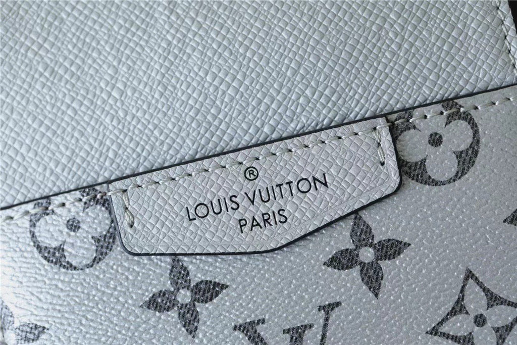 Louis Vuitton Outdoor Sling Bag Taigarama Gunmetal Gray For Men, Bags, Crossbody Bags 8.3in/21cm Louis VuittonÃƒâ€šÃ‚Â 