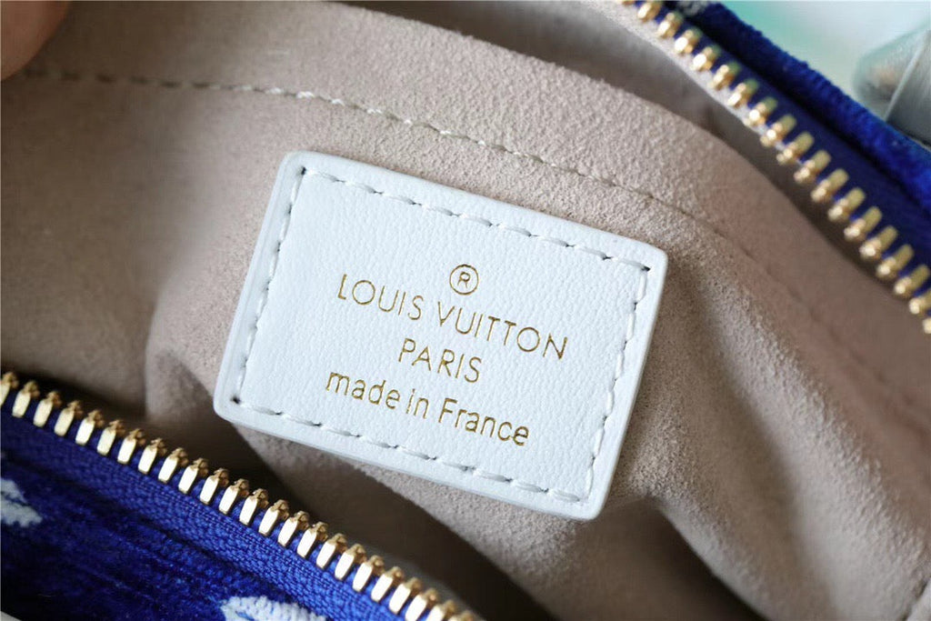 Louis Vuitton Speedy Bandouliere 20 PM Monogram Blue For Women,  Shoulder And Crossbody Bags 20.5cm/8.1in Louis Vuitton M20751