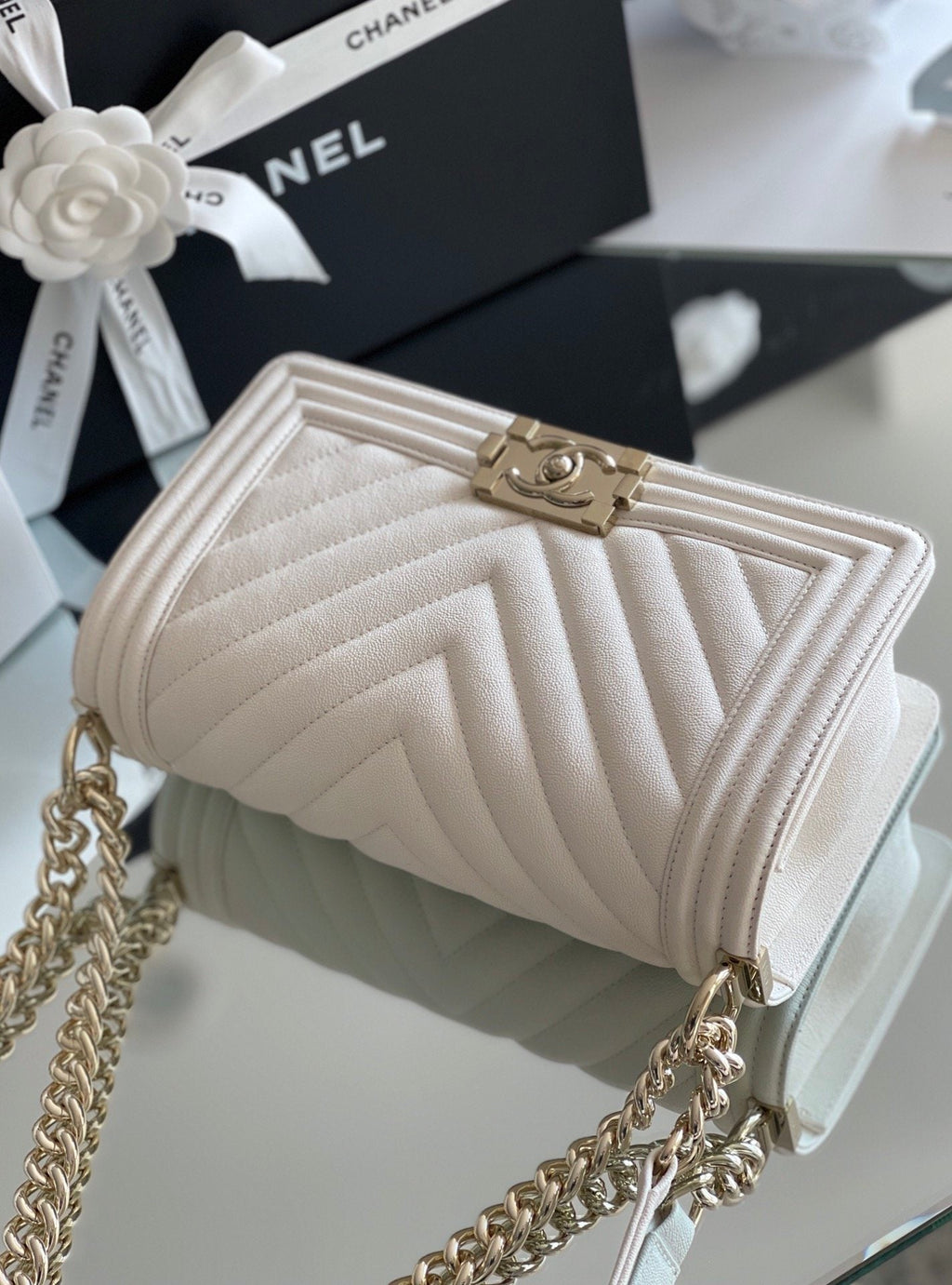 ChanelMeGLAMIum Classic GlamIap Bag 25cm White For Women A67086