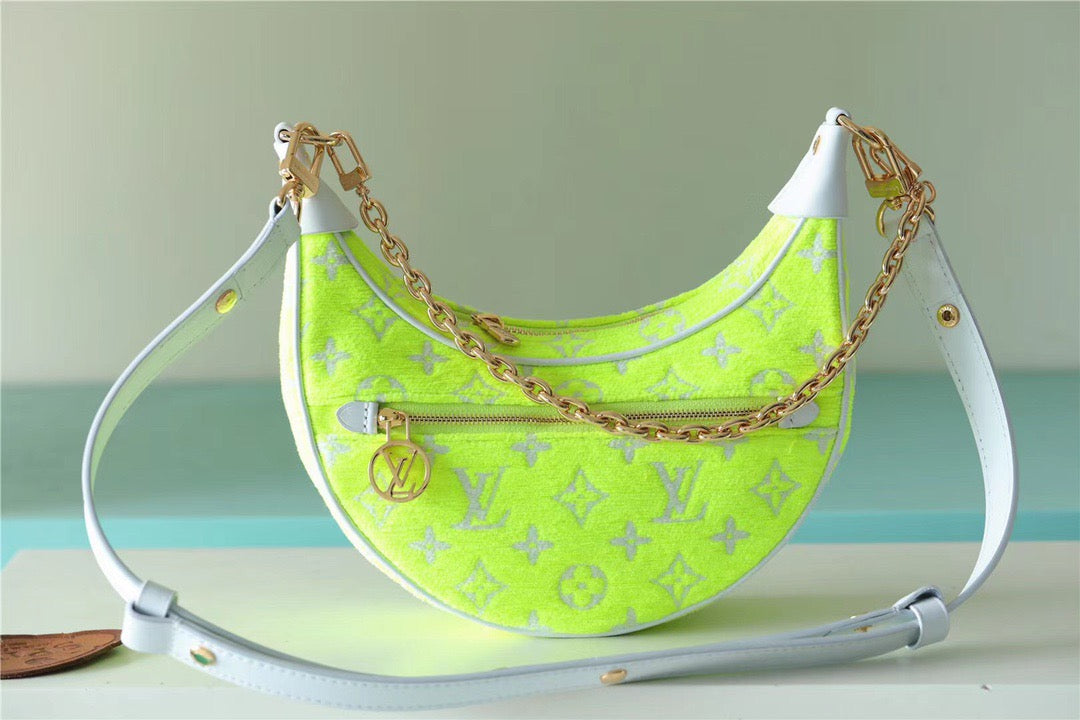 Louis Vuitton Loop Monogram Yellow For Women, WomenÃƒÂ¢Ã¢â€šÂ¬Ã¢â€žÂ¢s Handbags, Shoulder Bags And Crossbody Bags 9.1in/23cm Louis Vuitton M81484