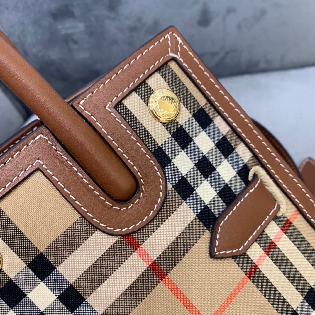 Mini Vintage Archive Beige For Women, WomenÃ¢â‚¬â„¢s Bags, Shoulder And Crossbody Bags 10.2in/ 26cm BUR 80246851