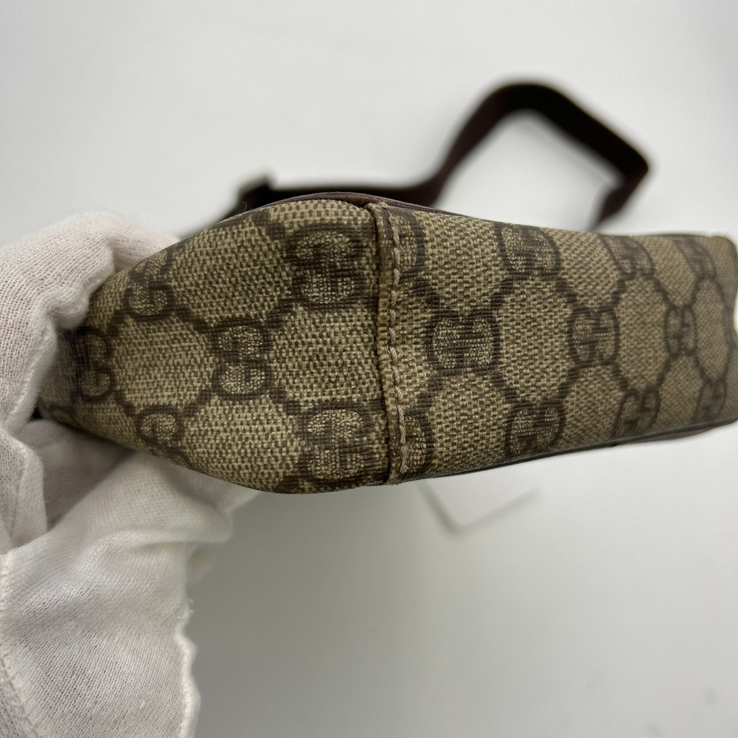 Gucci Gucci Supreme Crossbody Shoulder Bag gu8813ge