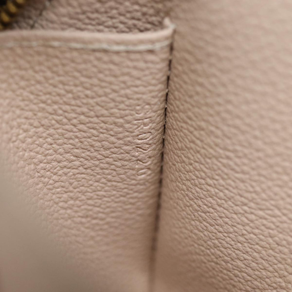 Louis Vuitton Cosmetic pouch Clutch Bag