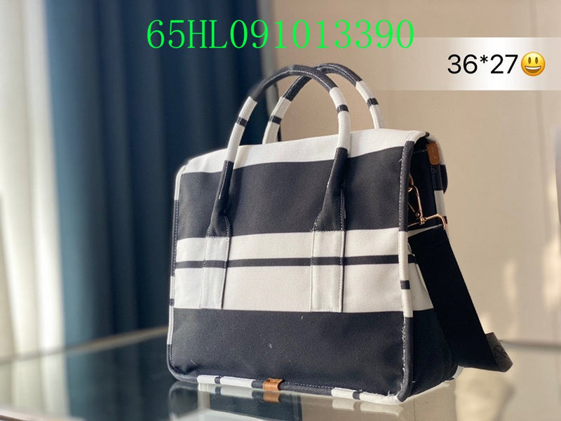 Prada Bags - The Luxera Bags  905