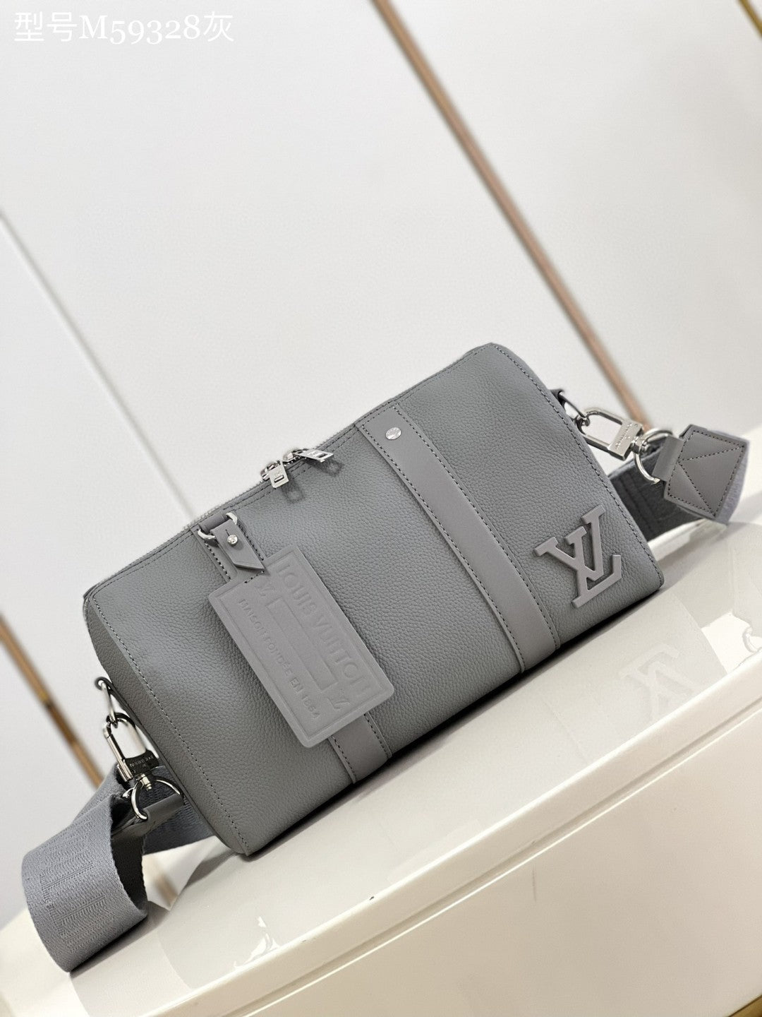 Louis Vuitton City Keepall Aerogram Grey For Men, Bags, Shoulder And Crossbody Bags 10.6in/27cm Louis Vuitton M59328