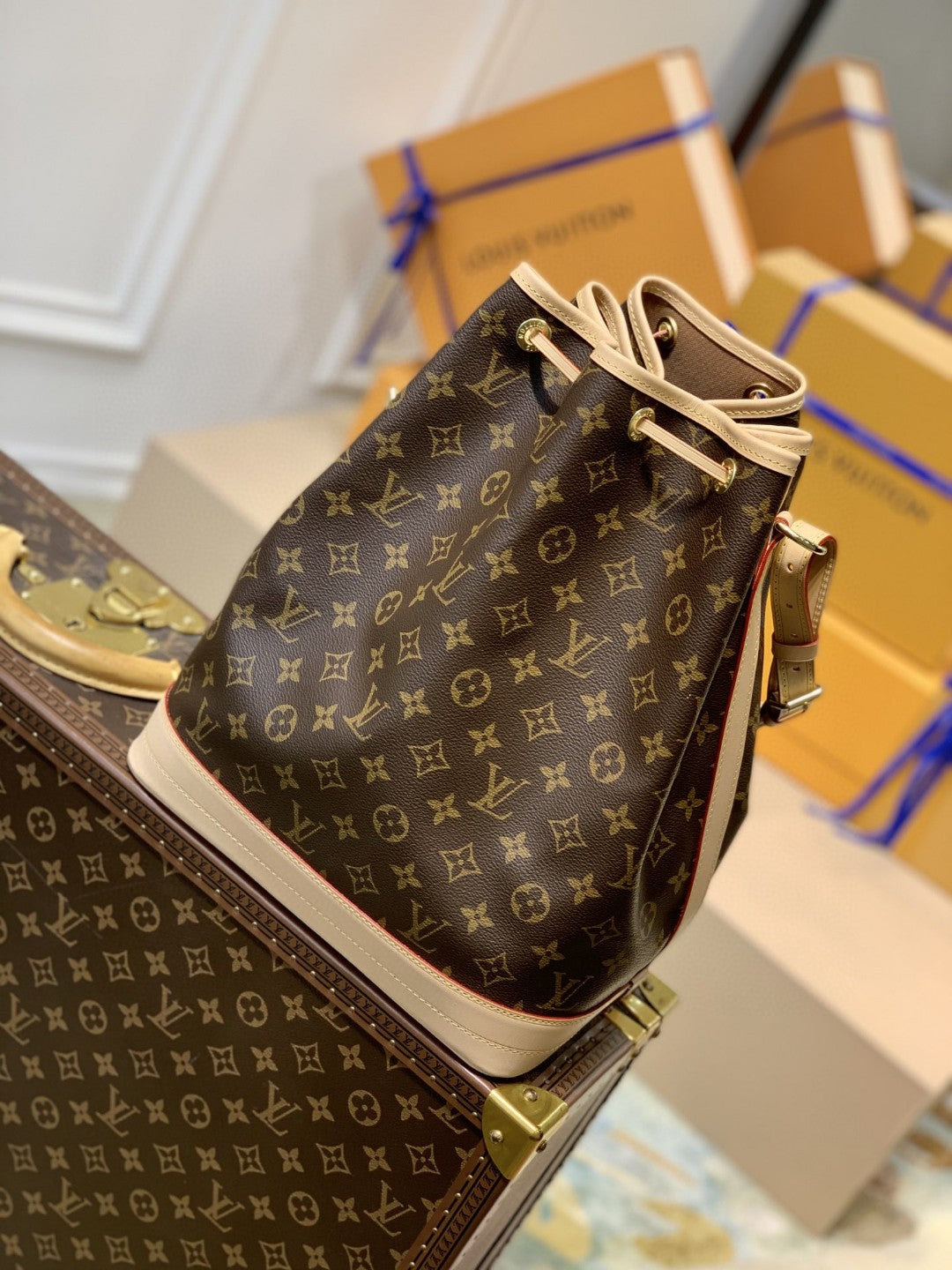 Louis Vuitton Noé Bucket Bag Monogram Canvas For Women,  Shoulder Bags 13.4in/36cm Louis Vuitton M42224