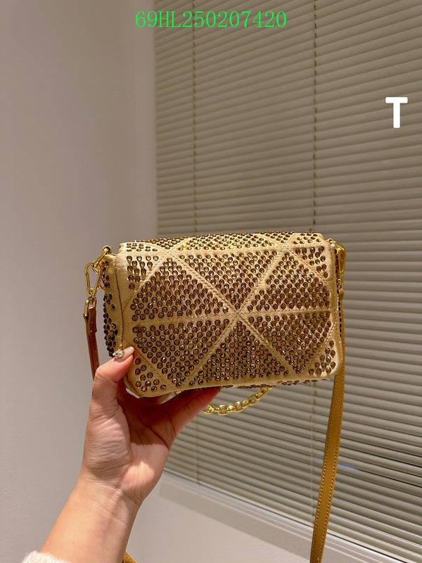 Prada Bags - The Luxera Bags  565