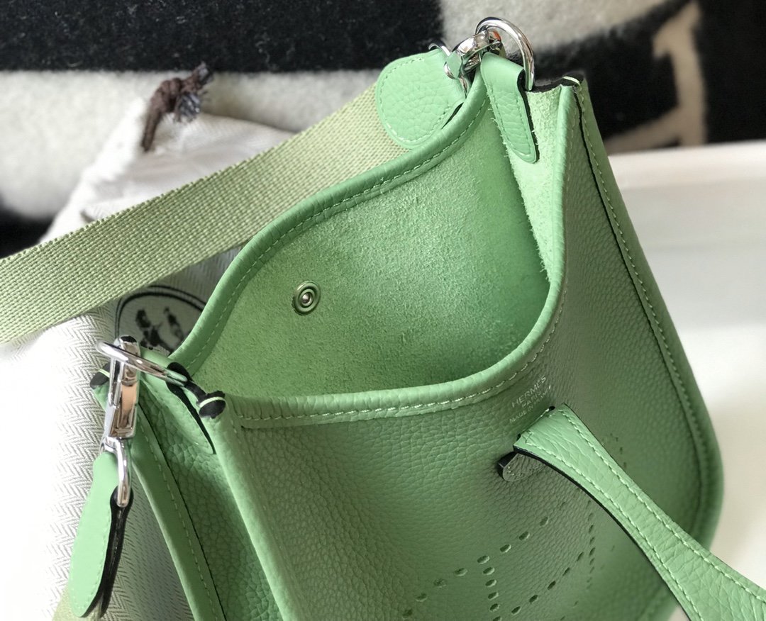 Evelyne 16 Amazone Bag Green With SiLouis Vuittoner-Toned Hardware For Women, Shoulder And Crossbody Bags 6.3in/16cm