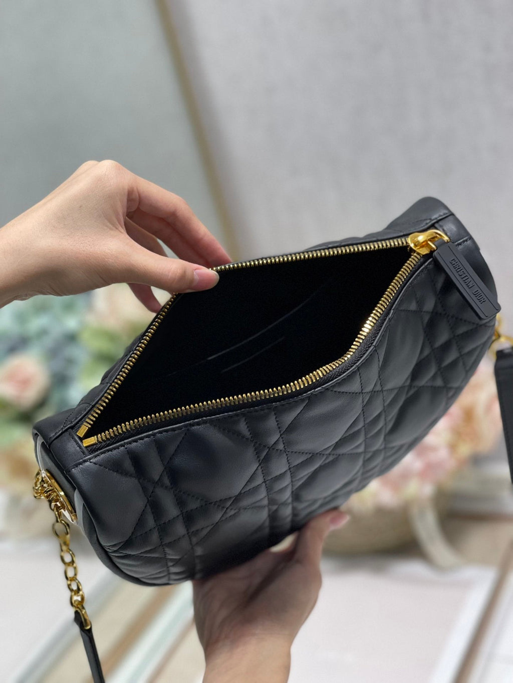 Dior MeDiorum Vibe Hobo Bag Black Cannage, Black Handbags, Crossbody Bags, 30cm CD M7201ONOA_M911