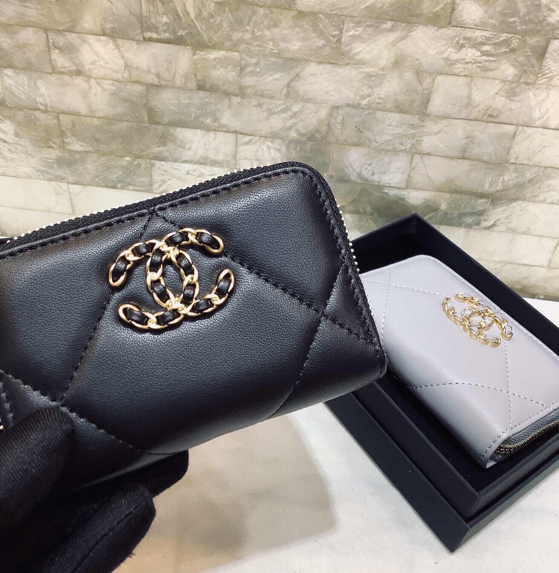 Chanel CHL 19 CARD HOLDER WITH ZIPPER LEATHER BLACK WALLET