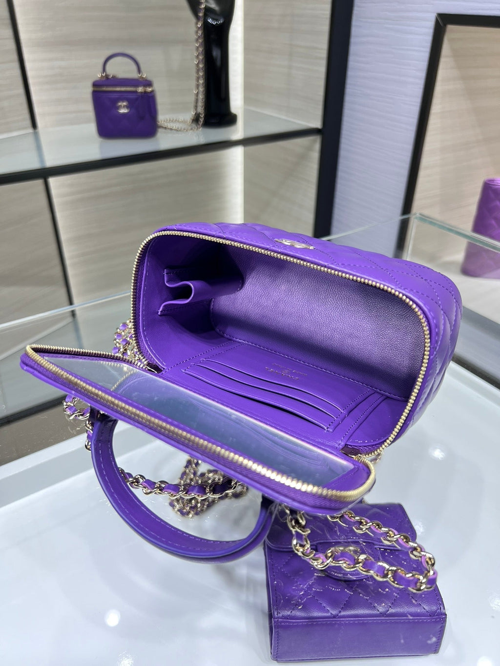 Chanelouis Vuittonanity With Chain SiLouis Vuittoner Hardware Purple For Women, Women’s Handbags, Shoulder Bags 6.7in/17cm