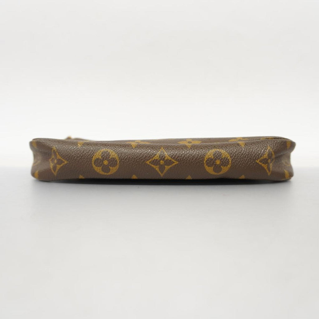 Louis Vuitton Pochette Accessoires  Canvas Clutch Bag