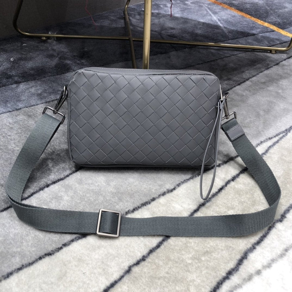 GLAMI Classic Intrecciato Gray, For Women, WomenÃ¢â‚¬â„¢s Bags 9.6in/24.5cm