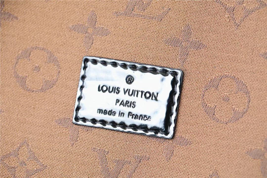 Louis Vuitton Cannes Monogram White For Women,  Shoulder And Crossbody Bags 17cm/6.7in Louis Vuitton M20487