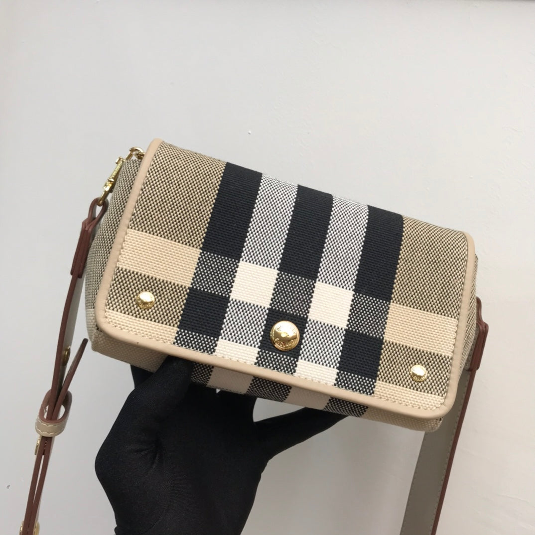 Burberry Vintage Check And Small Crossbody Bag For Women, Bags 7.1in/18cm