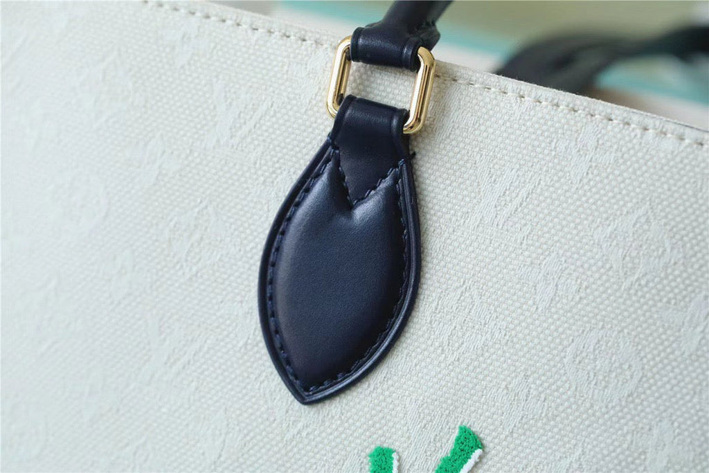 Louis Vuitton Onthego GM Monogram Giant And Raffia White/ Black For Women,  Shoulder And Crossbody Bags 41cm/16.1in Louis Vuitton 