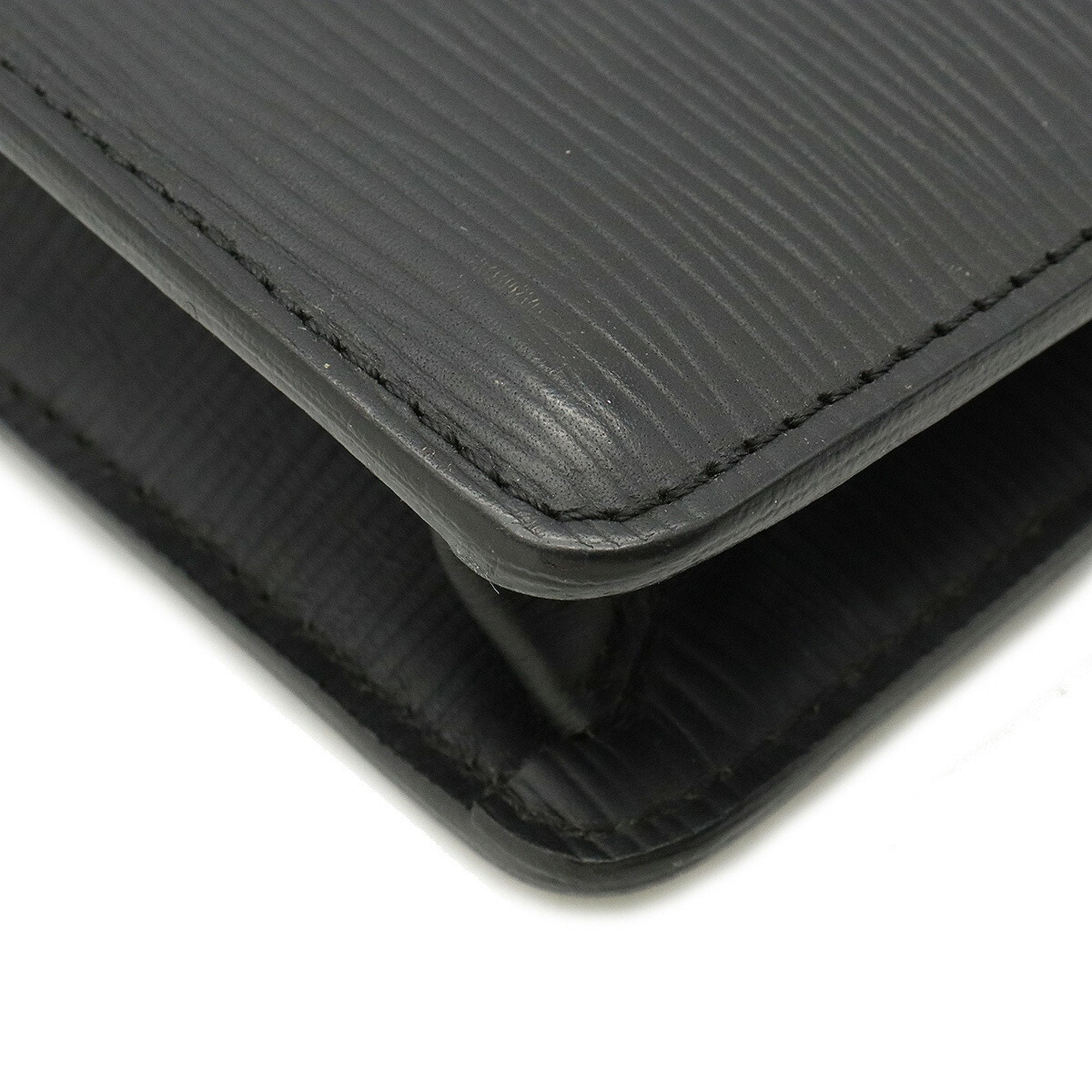 Louis Vuitton Taiga  Leather Clutch Bag