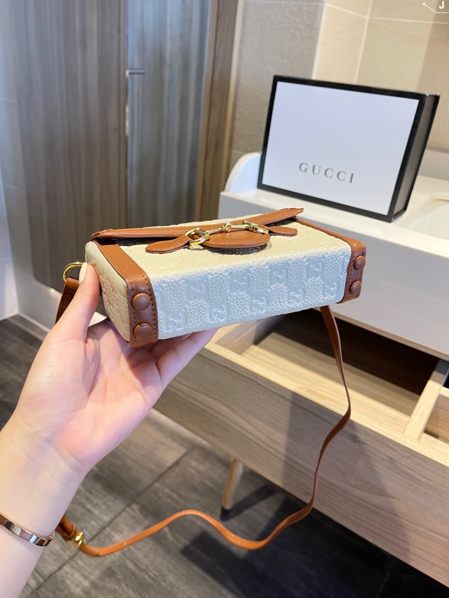 LB - New 1:1 rep  Bags Gucci 330