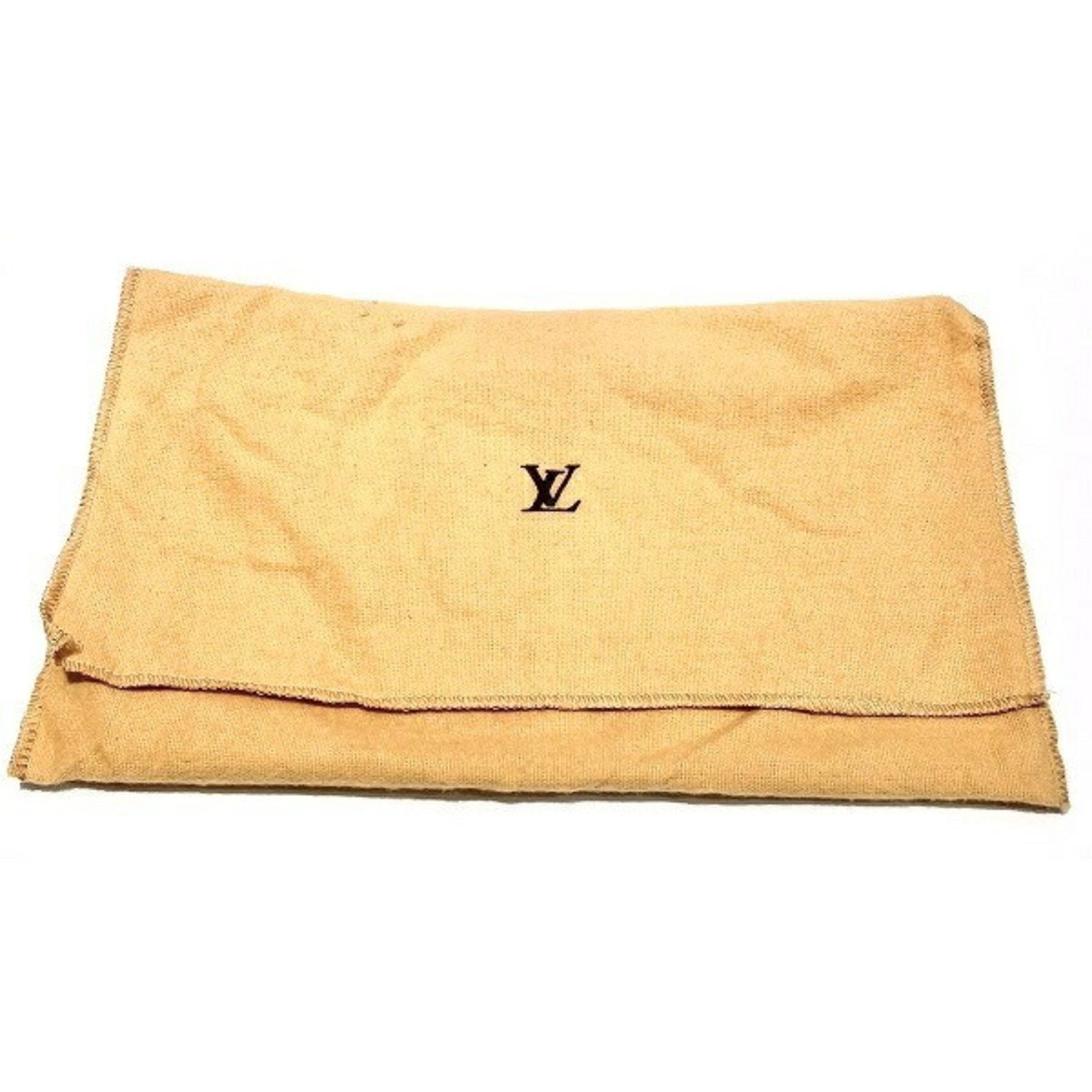 Louis Vuitton Pochette Accessoire  Leather Clutch Bag