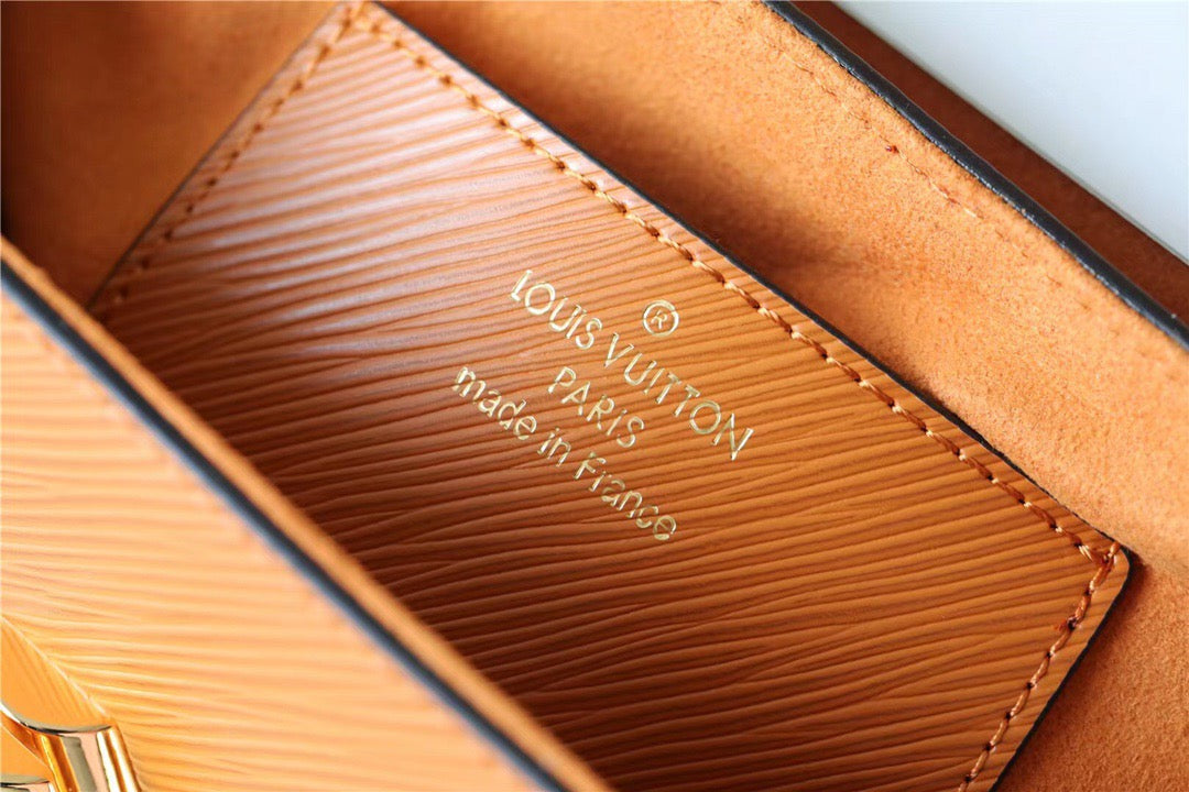 Louis Vuitton Twist MM Epi Gold Miel Brown For Women, Women’s Bags, Shoulder And Crossbody Bags 9.1in/23cm Louis Vuitton M59686