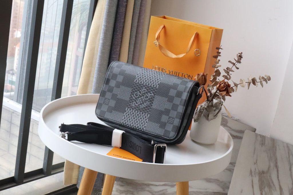 Louis Vuitton StuGLAMIo Messenger Damier Graphite Gray For Men, Bags, Shoulder And Crossbody Bags 9.3in/25.3cm Louis Vuitton N50013