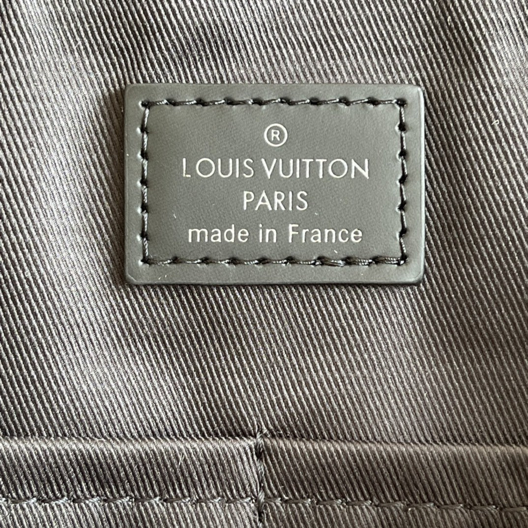 Louis Vuitton Christopher Messenger Bag Damier Graphite Canvas For Men, Bags, Shoulder And Crossbody Bags 13in/33cm Louis Vuitton N41500
