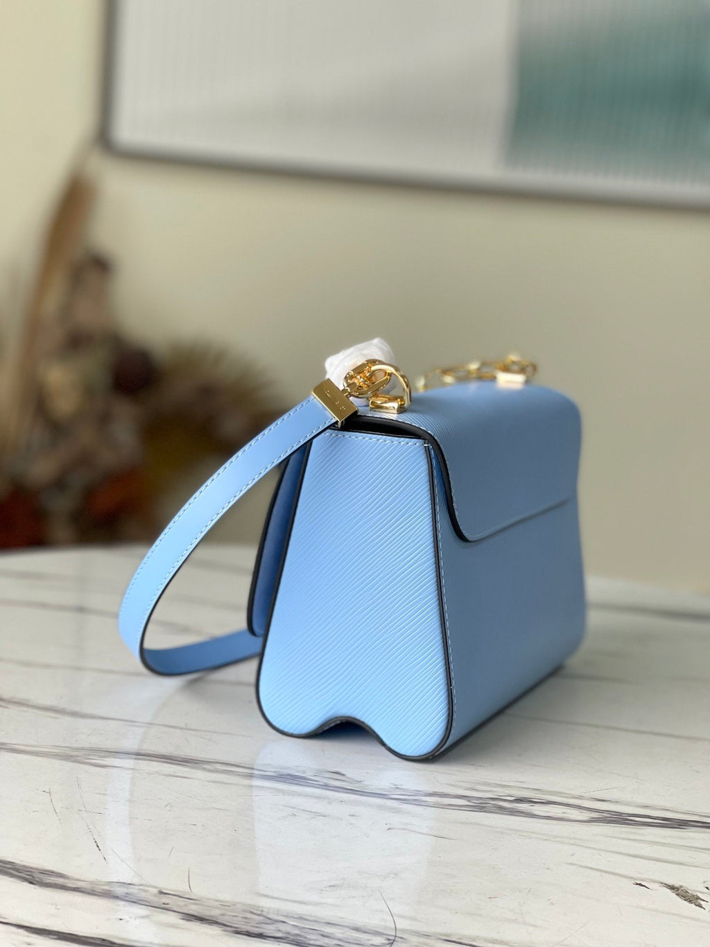 Louis Vuitton Twist MM Monogram GlamIower Bleu Nuage Blue For Women,  Shoulder And Crossbody Bags 9.1in/23cm Louis Vuitton M59627