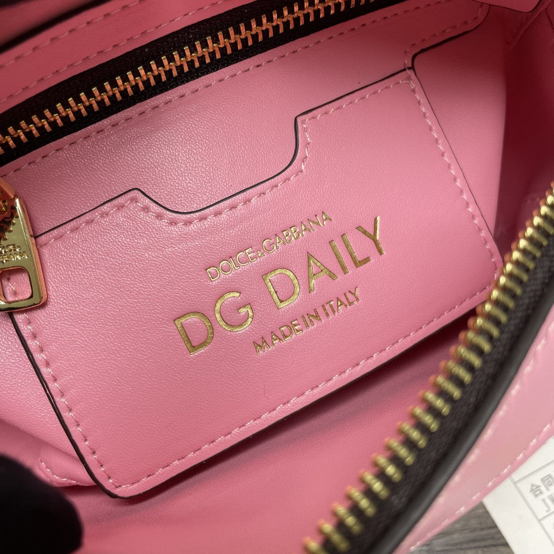 DG Crossbody 3.5 Bag Pink For Women 7.5in/19cm DG Burberry7095AW57680469