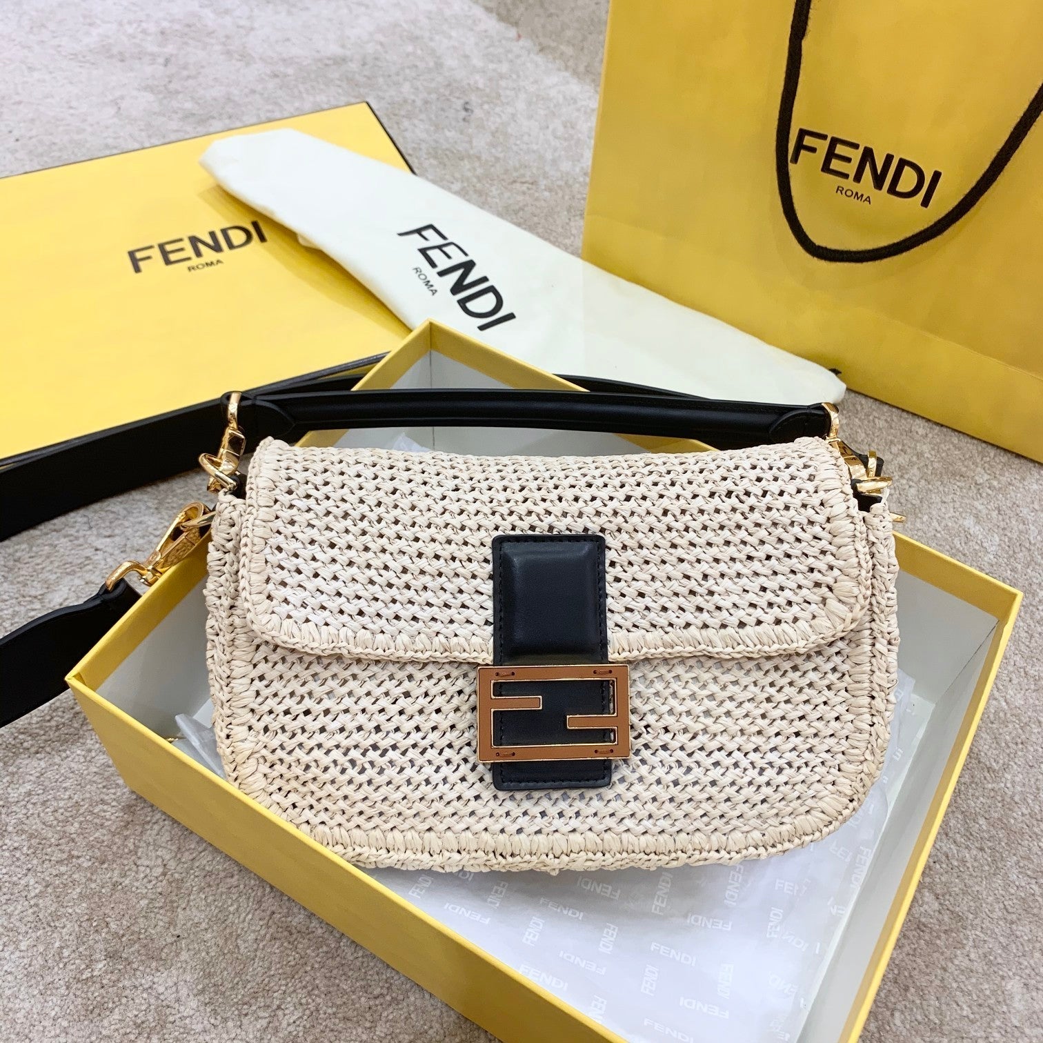 Baguette Woven Straw Black For Women, Women’s Handbags, Shoulder And Crossbody Bags 10.2in/26cm FF
