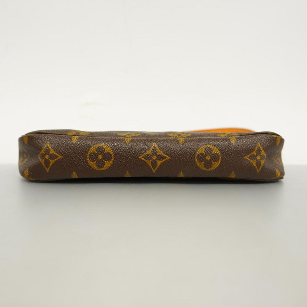 Louis Vuitton Pochette Accessoire  Canvas Clutch Bag