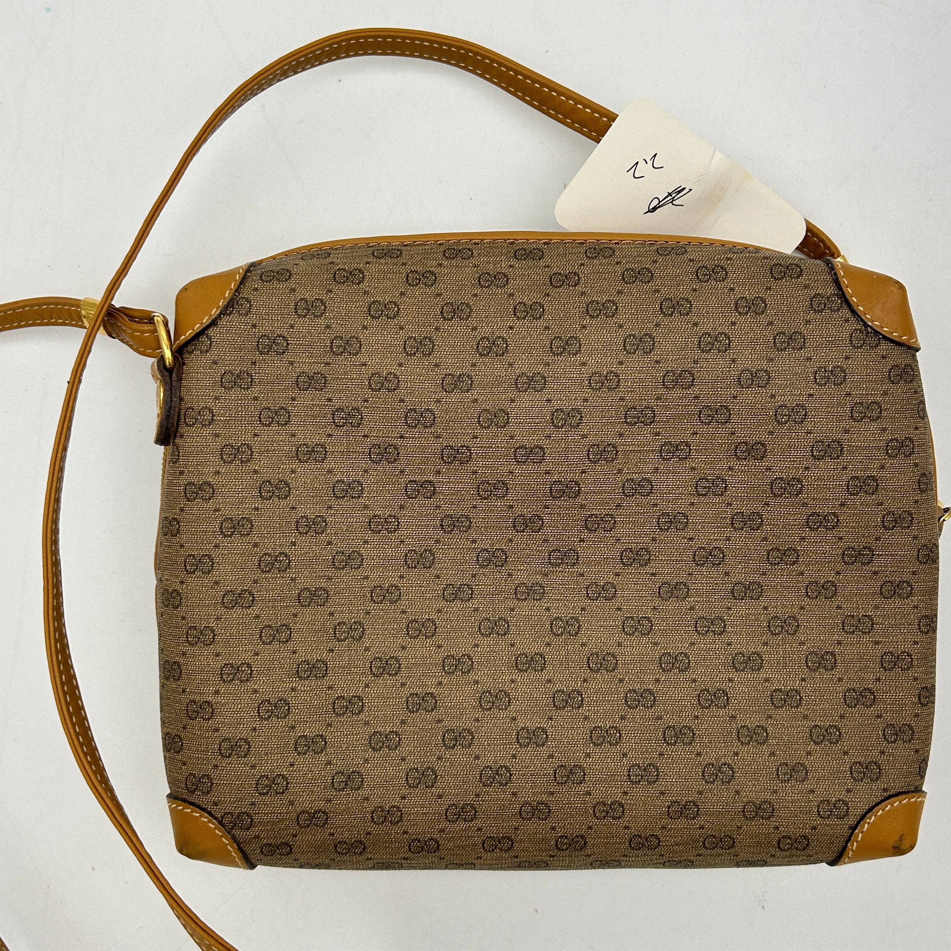 GUCCI Micro GG Supreme Shoulder Bag gu5514ee