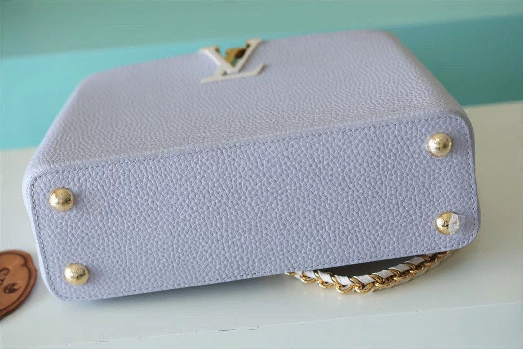 Louis Vuitton Capucines MM Taurillon Light Blue/ Creme For Women,  Shoulder And Crossbody Bags 31.5cm/12.4in Louis VuittonÃƒâ€šÃ‚Â 