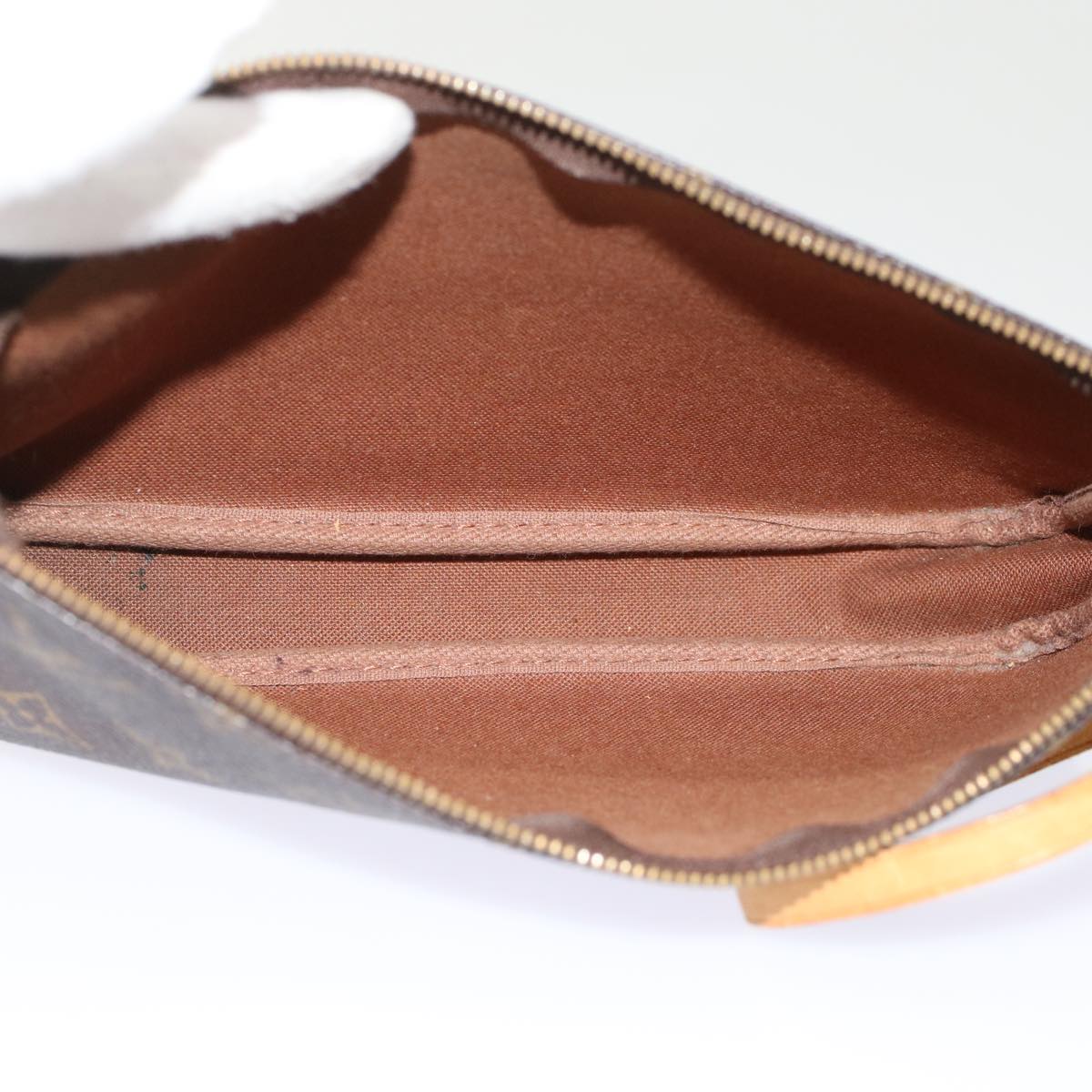 Louis Vuitton Pochette Accessoires  Canvas Clutch Bag