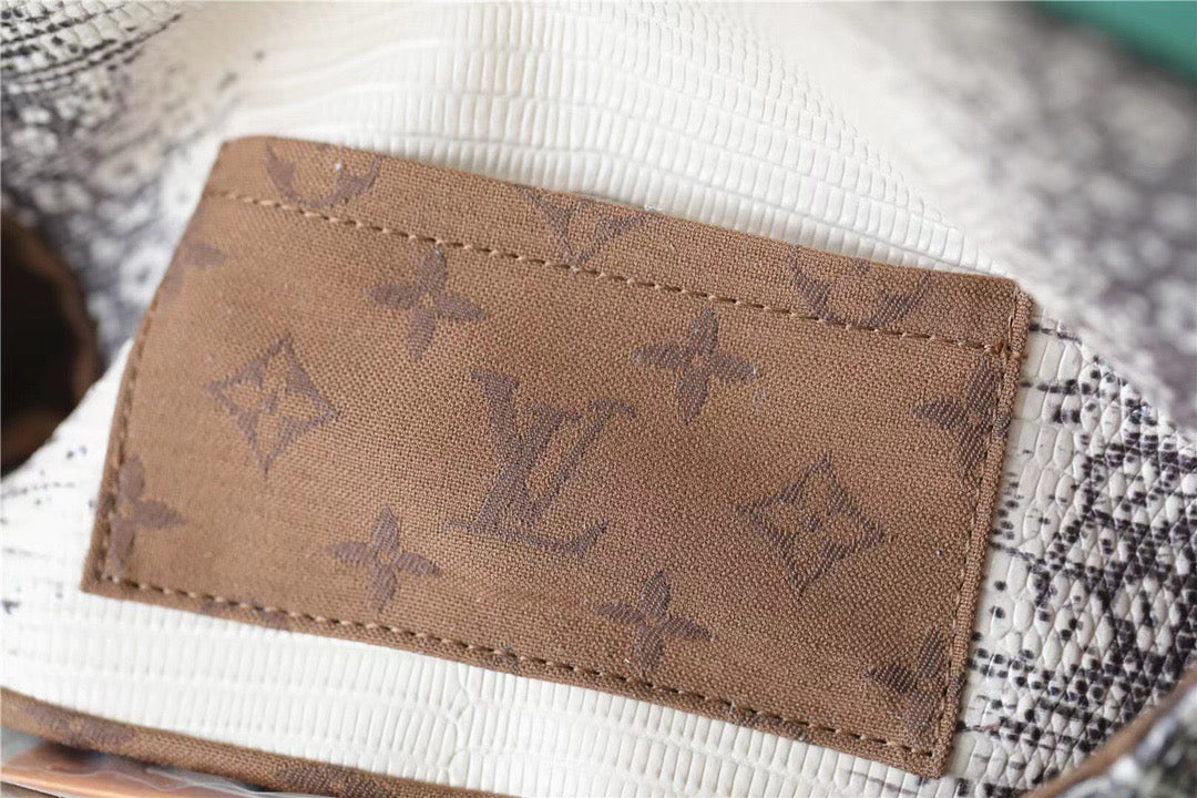 Louis Vuitton Swing Monogram SiLouis Vuittoner For Women,  Shoulder And Crossbody Bags 24cm/9.4in Louis VuittonÃƒâ€šÃ‚Â 