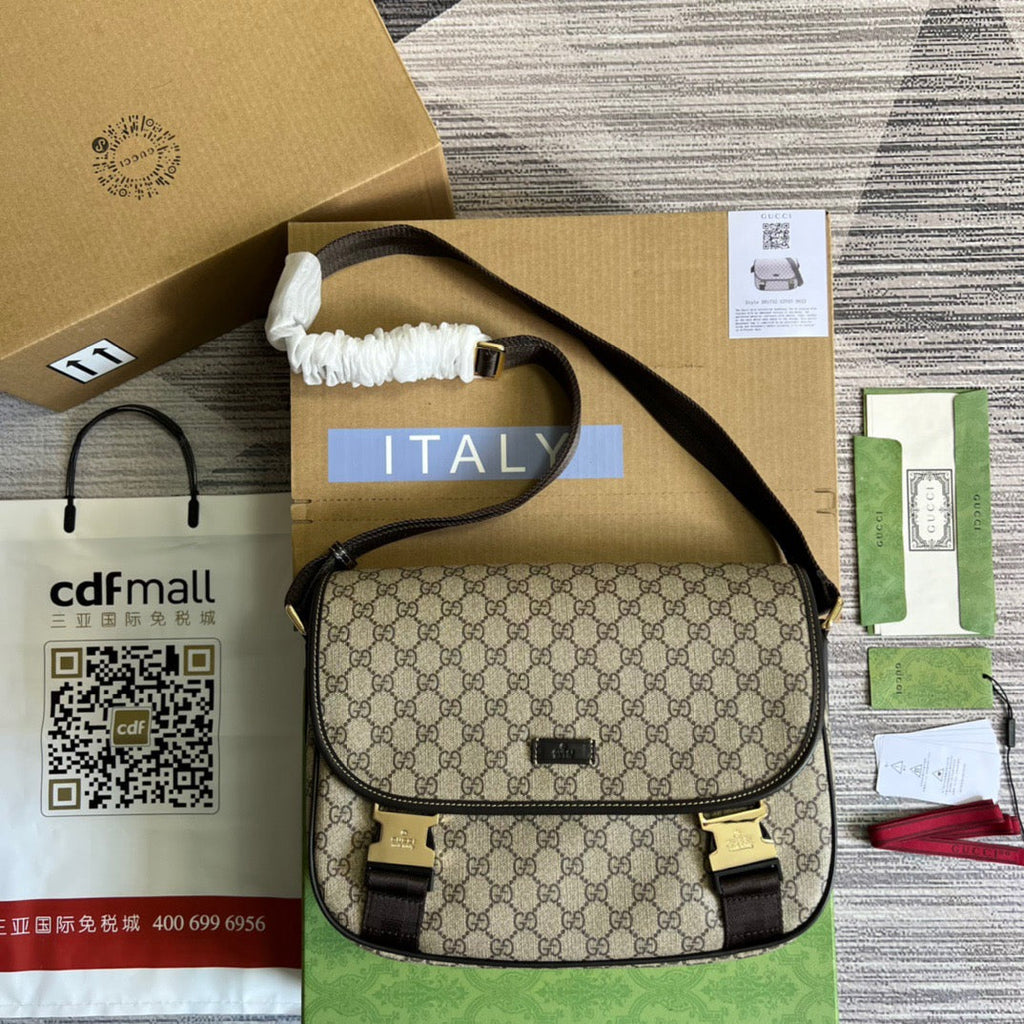 Gucci Messenger Bag Shoulder Bag Beige Gucci Supreme Canvas For Women,Men 12.9in/33cm 2101214094842