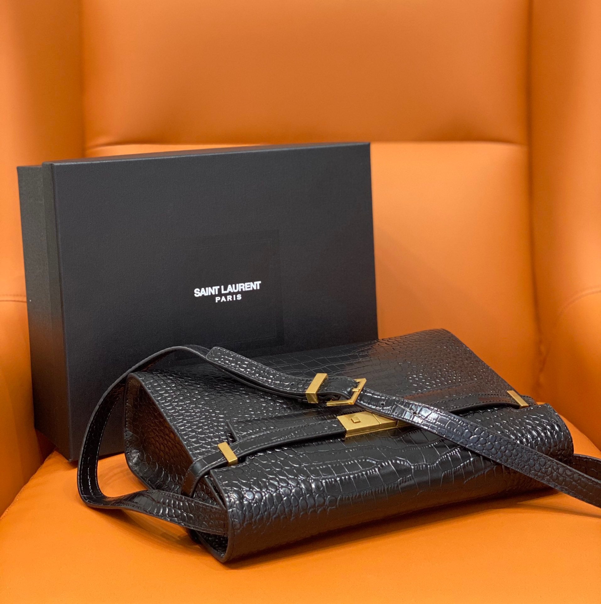 YSSL Manhattan Shoulder Bag Black For Women 11in/29cm YSL 579271DND0J1000