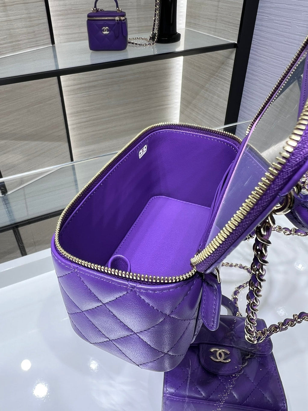 Chanelouis Vuittonanity With Chain SiLouis Vuittoner Hardware Purple For Women, Women’s Handbags, Shoulder Bags 6.7in/17cm