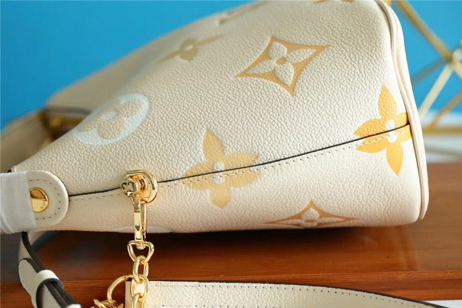 Louis Vuitton Neverfull MM Monogram Canvas Beige For Women,  Shoulder and Crossbody Bags 9.4in/24cm Louis Vuitton 